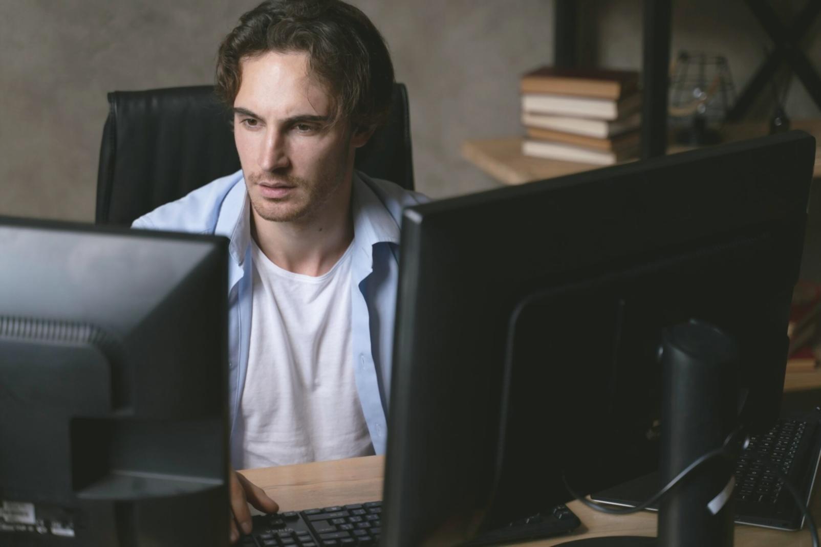 Texturierungs-Setup mit PBR-Materialien und Shader-Netzwerk